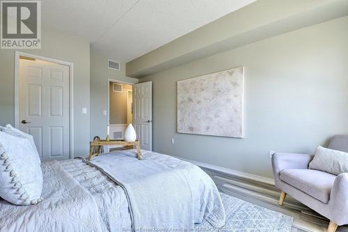 8275 Wyandotte Street East Unit# 107, Windsor, ON - Indoor Photo Showing Bedroom