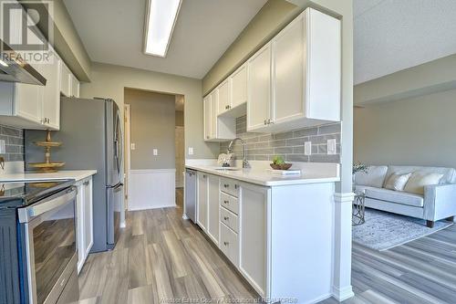 8275 Wyandotte Street East Unit# 107, Windsor, ON - Indoor Photo Showing Kitchen With Stainless Steel Kitchen With Upgraded Kitchen