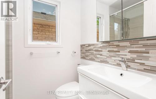 1308 Valerie Crescent, Oakville (Clearview), ON - Indoor Photo Showing Bathroom