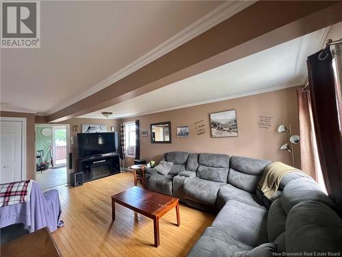 140 Edward Street, Dalhousie, NB - Indoor Photo Showing Living Room