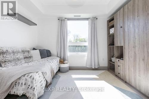 110 - 5 Chef Lane, Barrie (Innis-Shore), ON - Indoor Photo Showing Bedroom