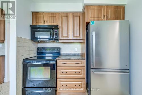 414 Bryant Crescent, Burlington (Appleby), ON - Indoor Photo Showing Kitchen