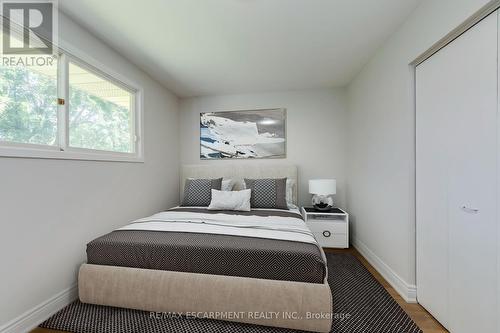 414 Bryant Crescent, Burlington (Appleby), ON - Indoor Photo Showing Bedroom