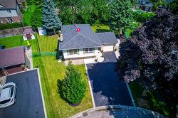 414 Bryant Crescent  Burlington, ON L7L 3Z6