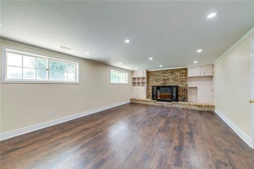 414 Bryant Crescent, Burlington, ON - Indoor With Fireplace