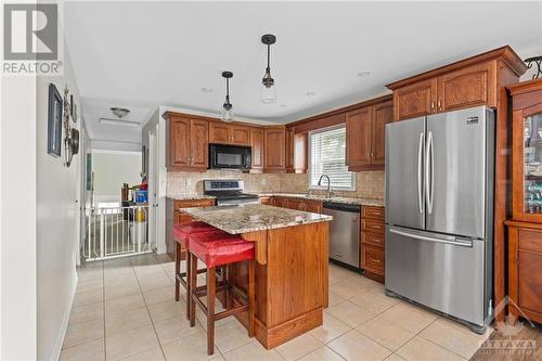 1206 Bayview Drive, Ottawa, ON - Indoor Photo Showing Kitchen With Stainless Steel Kitchen