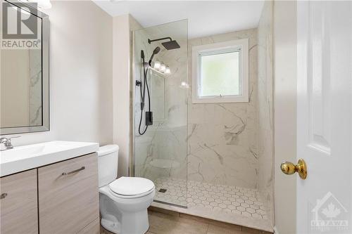 1206 Bayview Drive, Ottawa, ON - Indoor Photo Showing Bathroom