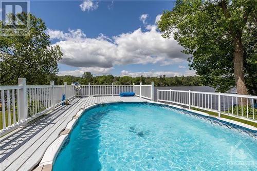 1206 Bayview Drive, Ottawa, ON - Outdoor