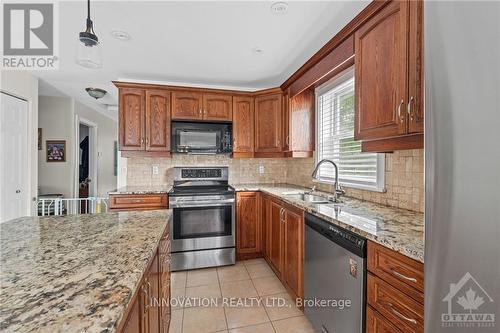 1206 Bayview Drive, Ottawa, ON - Indoor Photo Showing Kitchen With Stainless Steel Kitchen