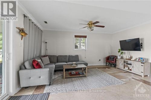 1206 Bayview Drive, Ottawa, ON - Indoor Photo Showing Living Room