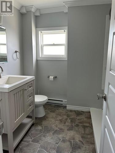 31 Mcfarlane Street, St. John'S, NL - Indoor Photo Showing Bathroom