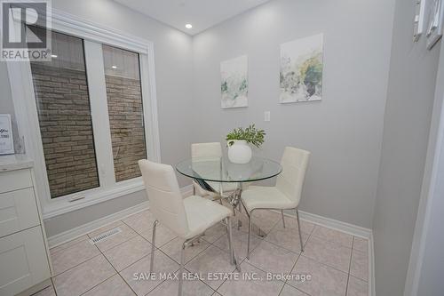 2695 Romark Mews, Mississauga (Erin Mills), ON - Indoor Photo Showing Dining Room