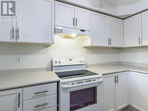 11 - 9800 Mclaughlin Road, Brampton (Fletcher'S Creek Village), ON - Indoor Photo Showing Kitchen