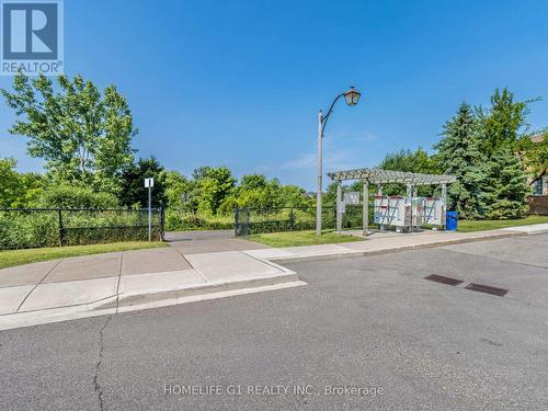 11 - 9800 Mclaughlin Road, Brampton (Fletcher'S Creek Village), ON - Outdoor