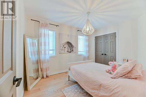 2498 Longridge Crescent, Oakville (River Oaks), ON - Indoor Photo Showing Bedroom