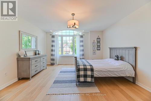 2498 Longridge Crescent, Oakville (River Oaks), ON - Indoor Photo Showing Bedroom