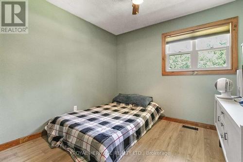 1172 Kings Wharf Road, Kawartha Lakes, ON - Indoor Photo Showing Bedroom