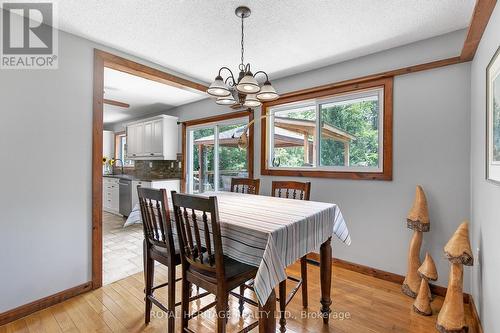 1172 Kings Wharf Road, Kawartha Lakes, ON - Indoor Photo Showing Dining Room