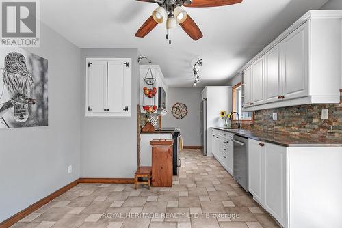 1172 Kings Wharf Road, Kawartha Lakes, ON - Indoor Photo Showing Kitchen