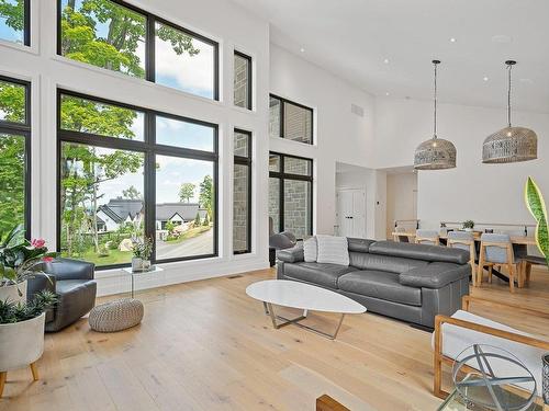 Salon - 710 Rue Du Mont-Blanc, Saint-Sauveur, QC - Indoor Photo Showing Living Room