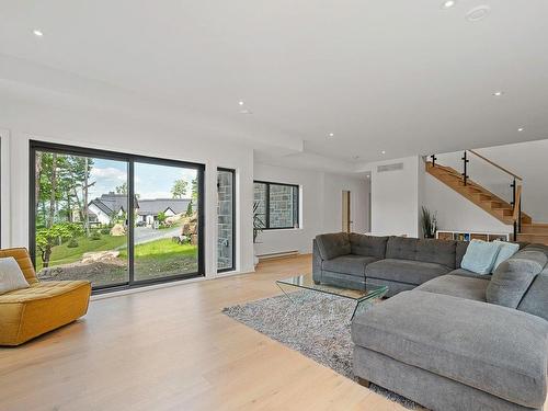 Salle familiale - 710 Rue Du Mont-Blanc, Saint-Sauveur, QC - Indoor Photo Showing Living Room