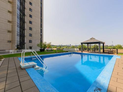 Piscine - 304-51 Place Charles-Le Moyne, Longueuil (Le Vieux-Longueuil), QC - Outdoor With In Ground Pool With Backyard