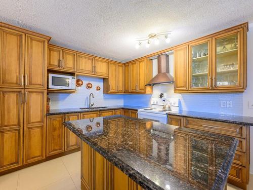 Kitchen - 304-51 Place Charles-Le Moyne, Longueuil (Le Vieux-Longueuil), QC - Indoor Photo Showing Kitchen