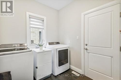 3099 Tillmann Road, London, ON - Indoor Photo Showing Laundry Room