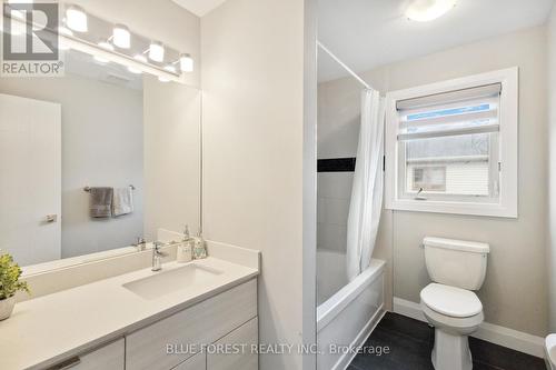 3099 Tillmann Road, London, ON - Indoor Photo Showing Bathroom