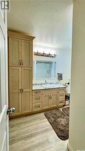 309 9Th Street, Bladworth, SK - Indoor Photo Showing Bathroom