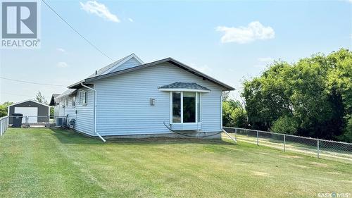 309 9Th Street, Bladworth, SK - Outdoor With Exterior