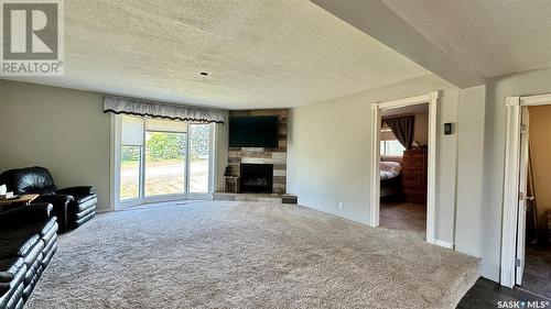 309 9Th Street, Bladworth, SK - Indoor With Fireplace