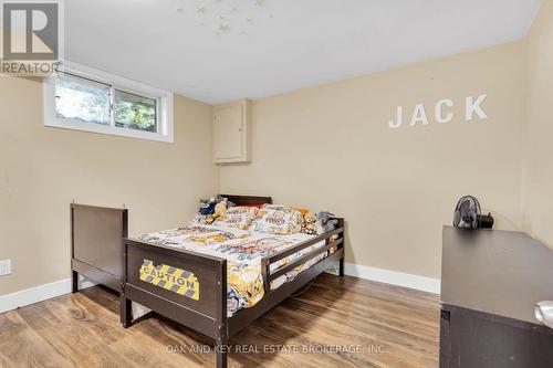 31 Cleveland Place, London, ON - Indoor Photo Showing Bedroom