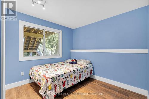 31 Cleveland Place, London, ON - Indoor Photo Showing Bedroom