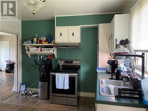 1799 Kelvin, Greater Sudbury, ON - Indoor Photo Showing Kitchen With Double Sink