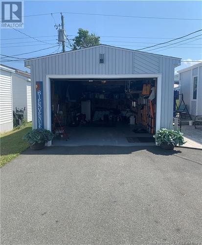 6 2E Av Du Parc, Caraquet, NB - Outdoor