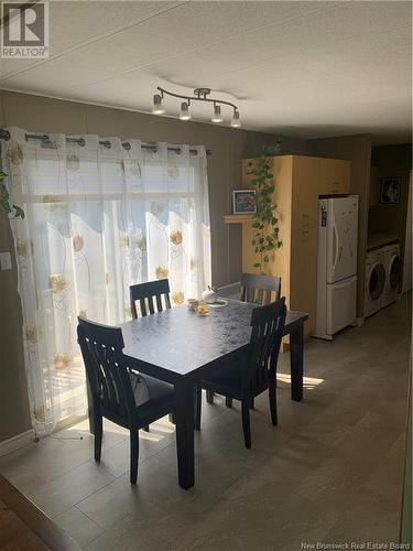 6 2E Av Du Parc, Caraquet, NB - Indoor Photo Showing Dining Room