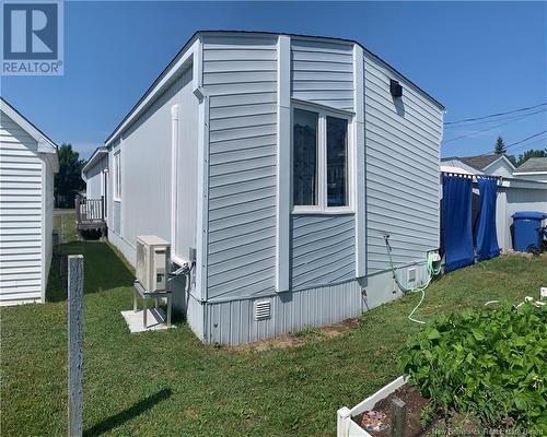 6 2E Av Du Parc, Caraquet, NB - Outdoor