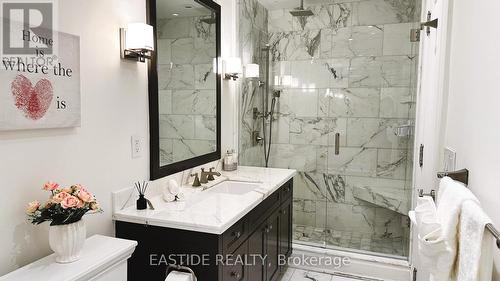 303 - 68 Yorkville Avenue, Toronto (Annex), ON - Indoor Photo Showing Bathroom