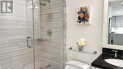 303 - 68 Yorkville Avenue, Toronto (Annex), ON - Indoor Photo Showing Bathroom