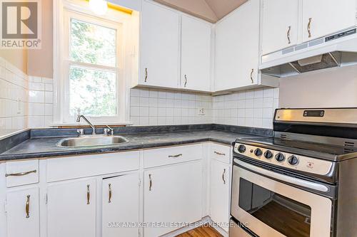 570 Rosedale Street, London, ON - Indoor Photo Showing Kitchen