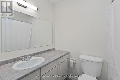 8 - 770 Fanshawe Park Road, London, ON - Indoor Photo Showing Bathroom