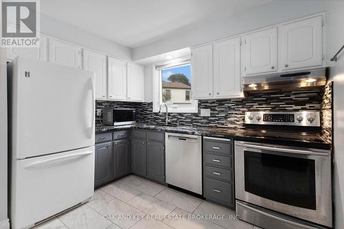 8 - 770 Fanshawe Park Road, London, ON - Indoor Photo Showing Kitchen