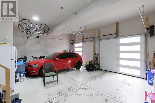 62 Crestview Drive, Middlesex Centre (Komoka), ON - Indoor Photo Showing Garage