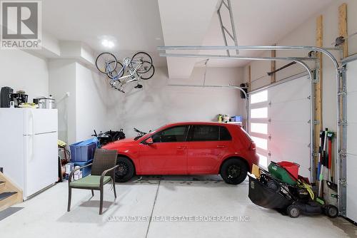 62 Crestview Drive, Middlesex Centre (Komoka), ON - Indoor Photo Showing Garage