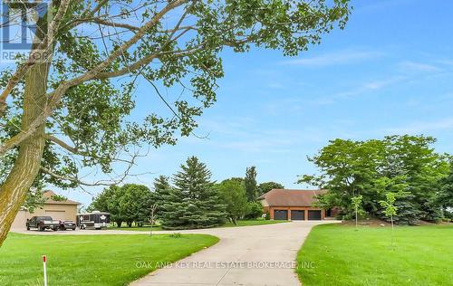 heated workshop/garage - 29830 Centre Road, Strathroy-Caradoc, ON - Outdoor With View