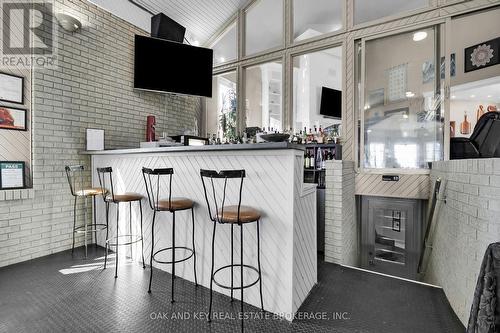 wet bar - 29830 Centre Road, Strathroy-Caradoc, ON 