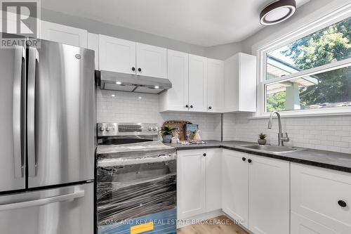 641 Layard Street, London, ON - Indoor Photo Showing Kitchen