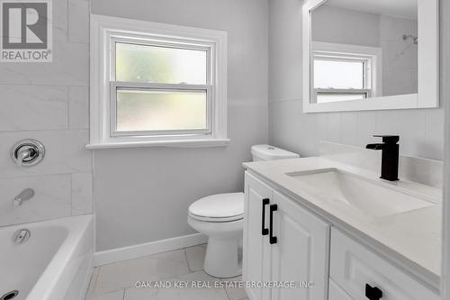 641 Layard Street, London, ON - Indoor Photo Showing Bathroom