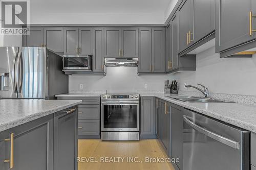 62 Bethune Avenue, Hamilton, ON - Indoor Photo Showing Kitchen With Double Sink With Upgraded Kitchen